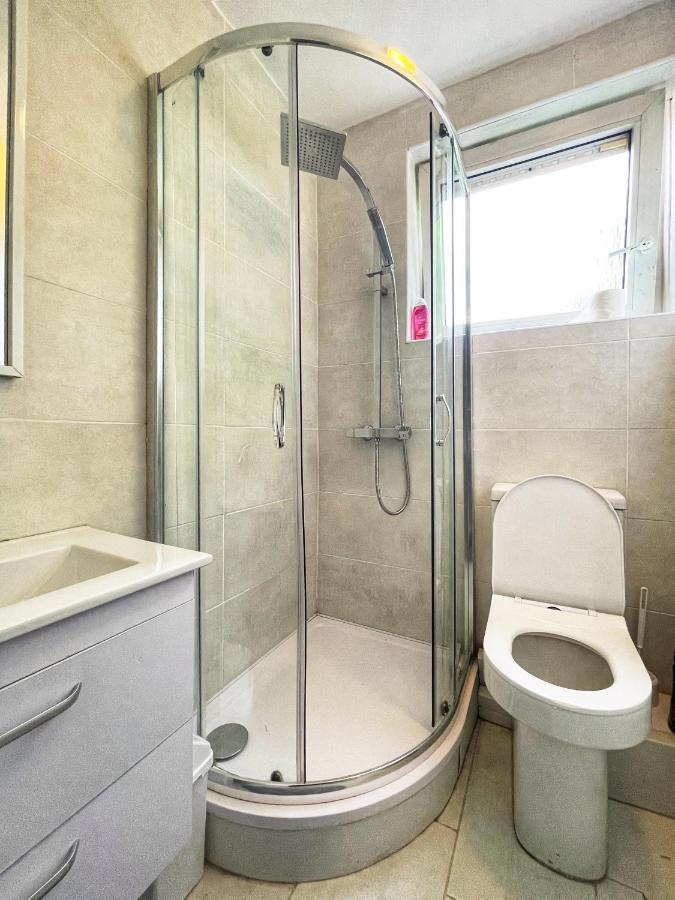 Noah'S Place In Mile End Londra Esterno foto